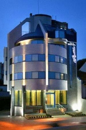 Riverside Family Hotel Yambol Екстер'єр фото